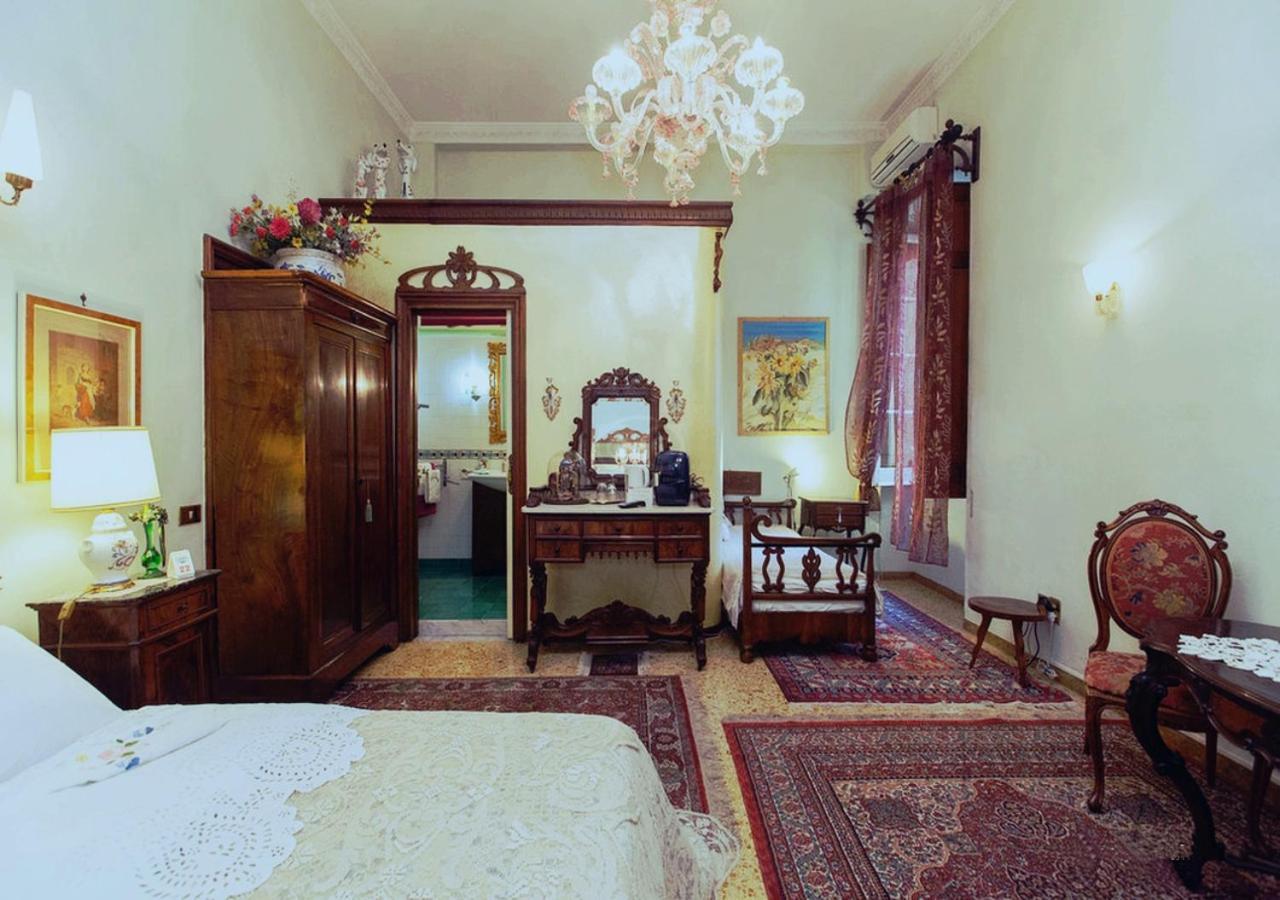 B&B Atmosfere Del Centro Storico Naples Exterior photo